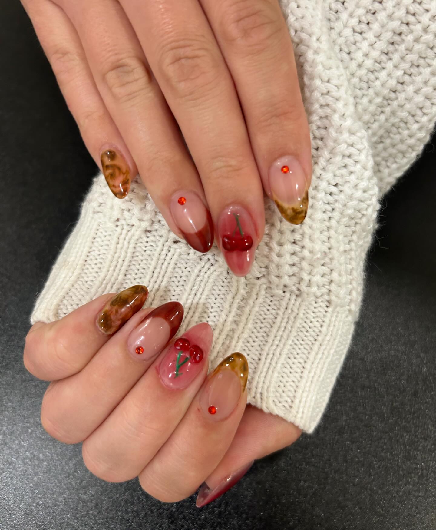 Getting your nails done is always a good idea ✨
Good news! Emma (our nail queen) is now accepting appointments on Sundays 💛
Book your next set via the link in our bio.
📍 1724 Bath rd, Unit 10
📞 613-384-4544