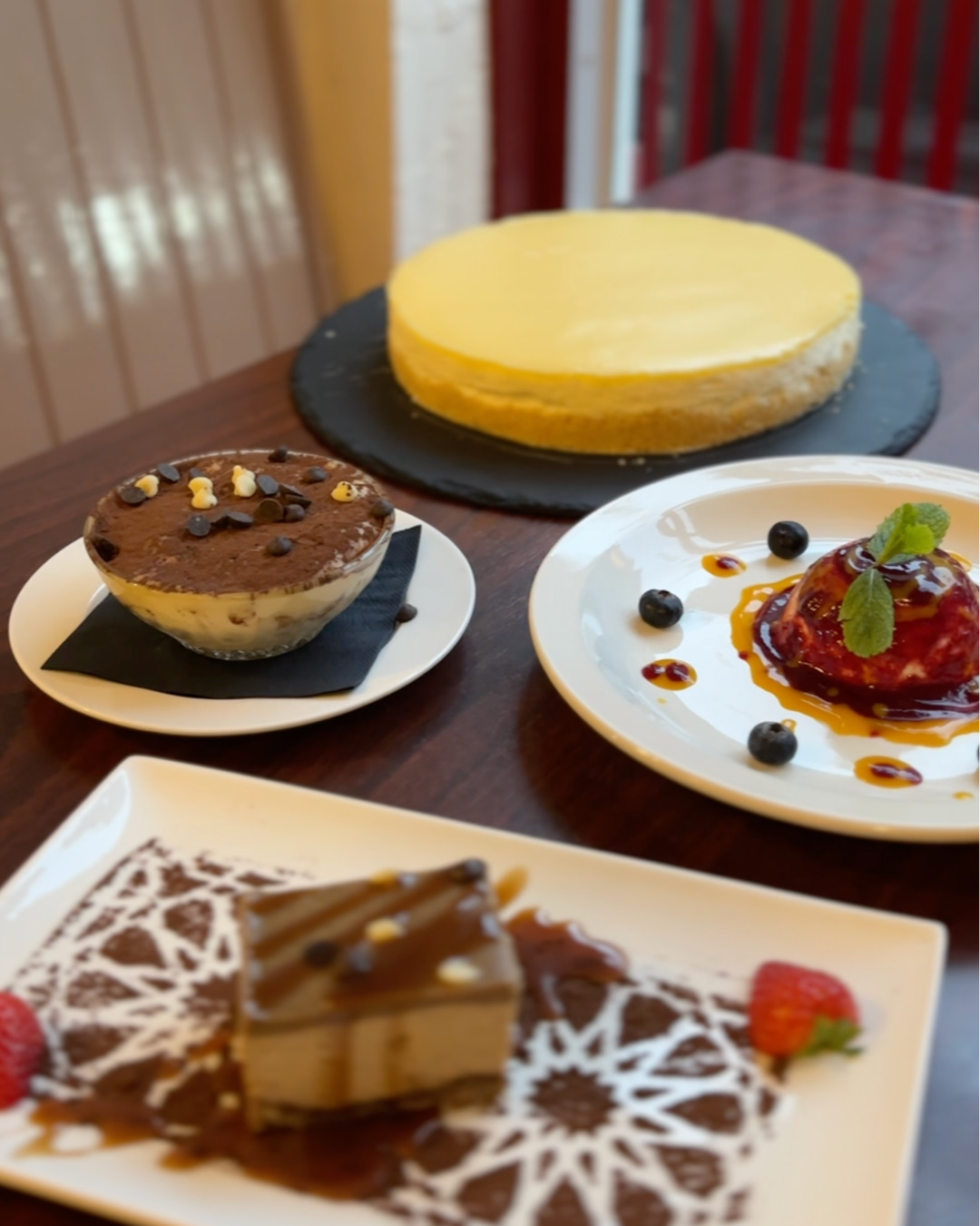 🍕🍷 Rosso Valentino, Thurles 🇮🇹
Looking for your next breakfast, lunch, or evening out? Rosso Valentino brings a true taste of Italy to the heart of Thurles. ❤️
Led by chefs Gilda and Davide, every dish is prepared with passion, combining authentic Italian flavours with a modern twist. From freshly made pizzas and homemade pasta to delicious breakfasts, relaxed lunches, and evening dining, Rosso Valentino offers something for every occasion.
Step inside and you'll find a warm, stylish setting designed for lingering over great food and even better company. Whether it's a catch-up with friends, a family celebration, or a cosy dinner for two, it's the perfect place to slow down and enjoy the moment.
Opening Hours
🍳 Breakfast: Wednesday–Sunday | 9:00am–12:00pm
🥗 Lunch: Wednesday–Sunday | 12:00pm–3:00pm
🍝 Dinner: Wednesday–Sunday | 3:00pm–9:15pm
As part of our Taste of Our Town campaign, we'd like to say a huge thank you to Rosso Valentino for their incredible support, generously contributing three €35 vouchers to our giveaway. 🎉
👉 Whether you are starting your day with breakfast, meeting friends for lunch, or enjoying an authentic Italian dinner, Rosso Valentino is well worth a visit this summer.
📍 Slievenamon Road, Thurles
