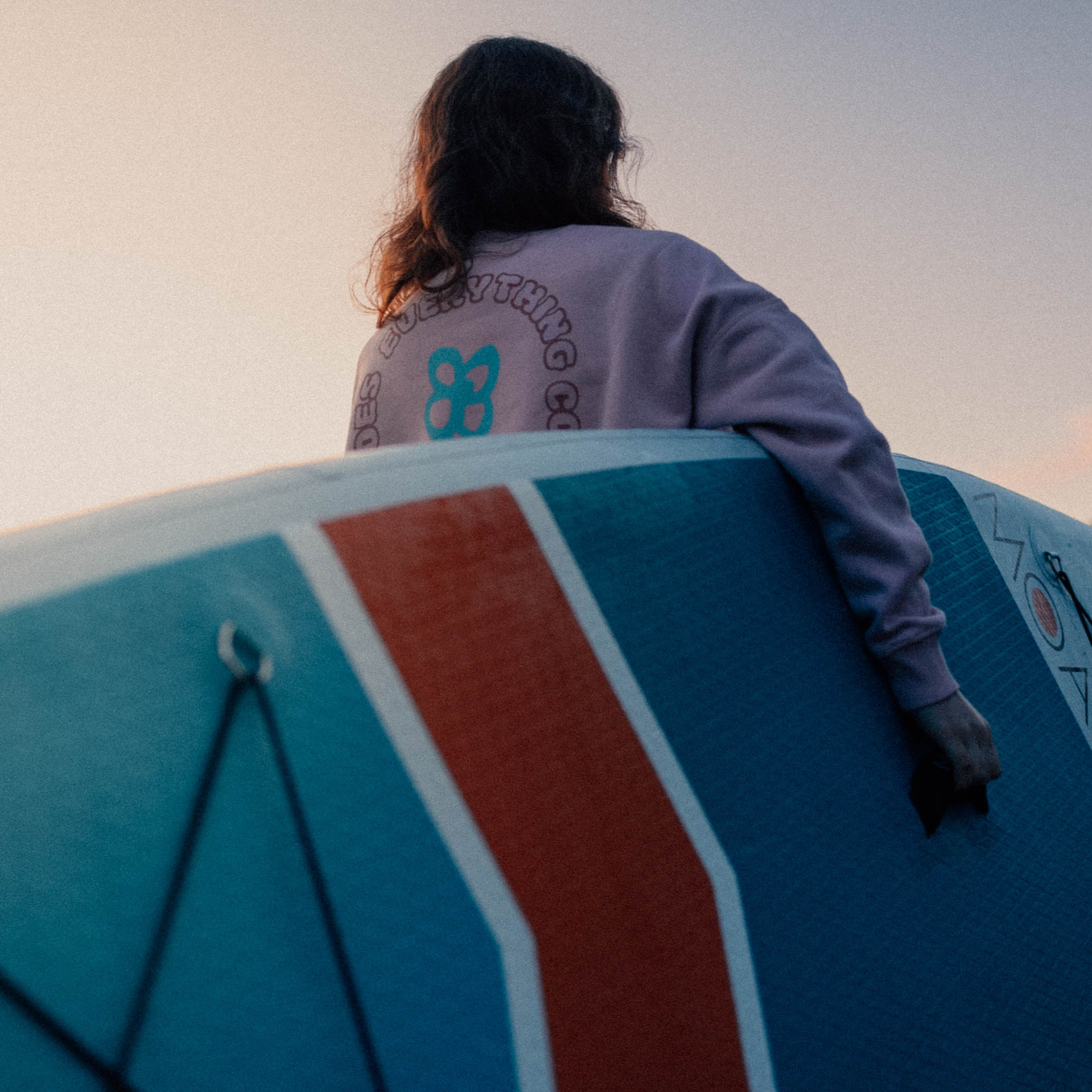 Have you tried #paddleboarding in #ireland 🇮🇪 yet?
See the #moai SUP Board in Action! 🏄♂️
From unrolling and inflating to hitting the water, here's just how easy it is to get started with a MOAI inflatable paddle board.
Whether you're exploring lakes, rivers, or the coast, MOAI SUPs are designed for stability, portability, and fun on the water.
#MOAISUP #SUP #StandUpPaddleBoard #InflatableSUP #PaddleBoard #PaddleBoarding #SUPLife #Watersports #OutdoorAdventure #ExploreMore #GetOutside #AdventureAwaits #SummerVibes #BeachLife #WaterSports #IrishOutdoors #iSUP #iSUPIreland #HappyPaddles