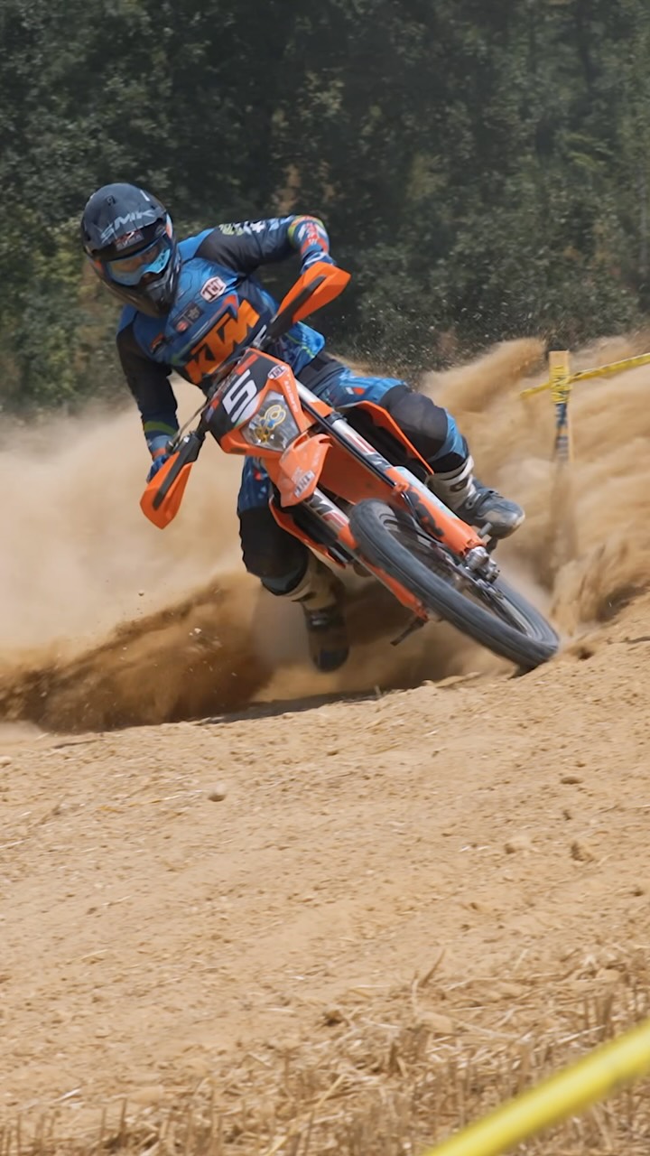 Gas aperto, polvere e podio! 🚀💨Riviviamo i momenti migliori della terza tappa del Campiona....